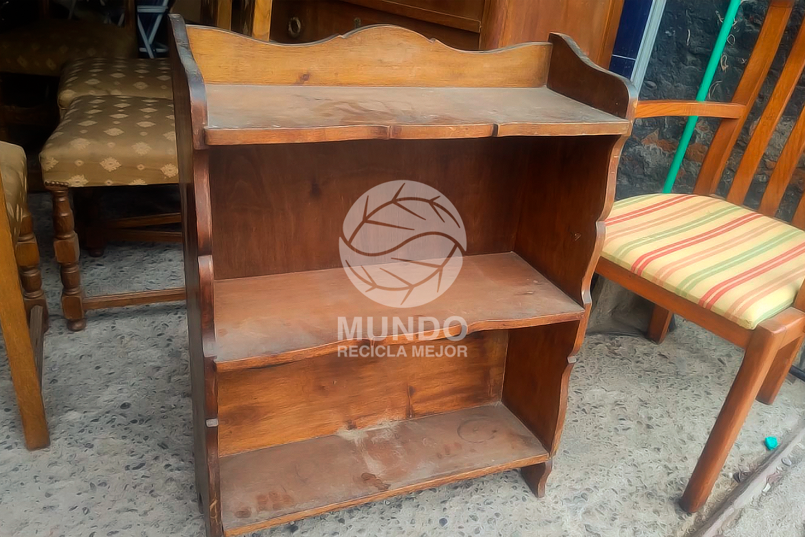 Estante de madera